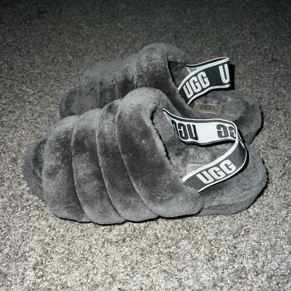 UGG women’s, Fluff yeah slides / Gray / size 7 - Picture 1 of 6